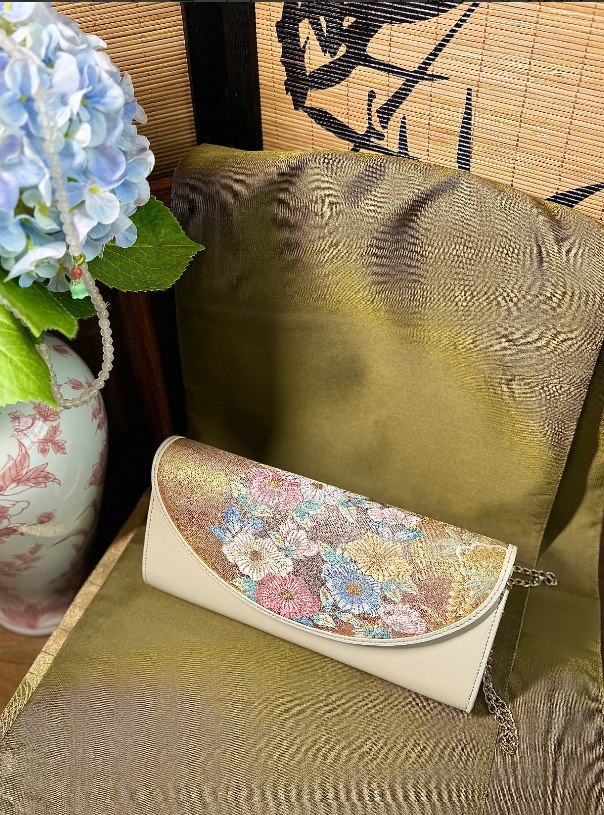 Song Brocade Silk Bag – Timeless Eastern Elegance